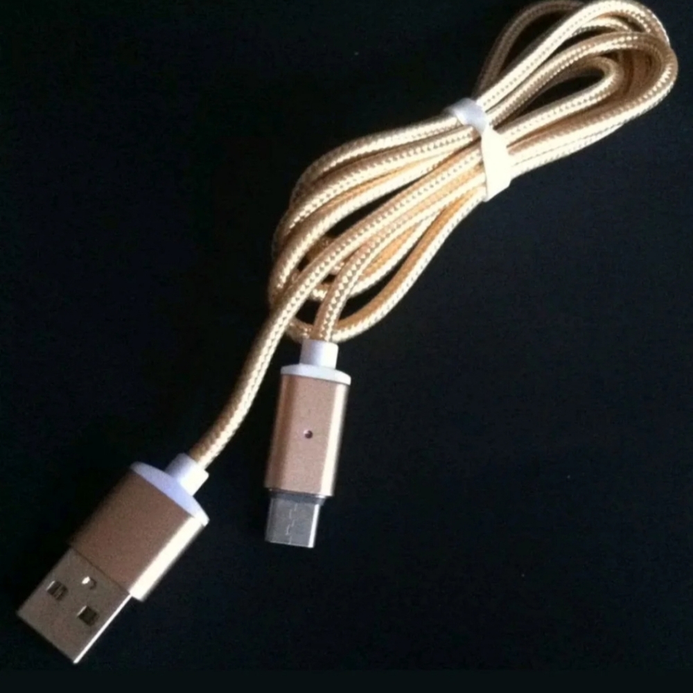 Magnetic USB Type C 1 meter charge cable w/ Easy Device Removable Tip Connector